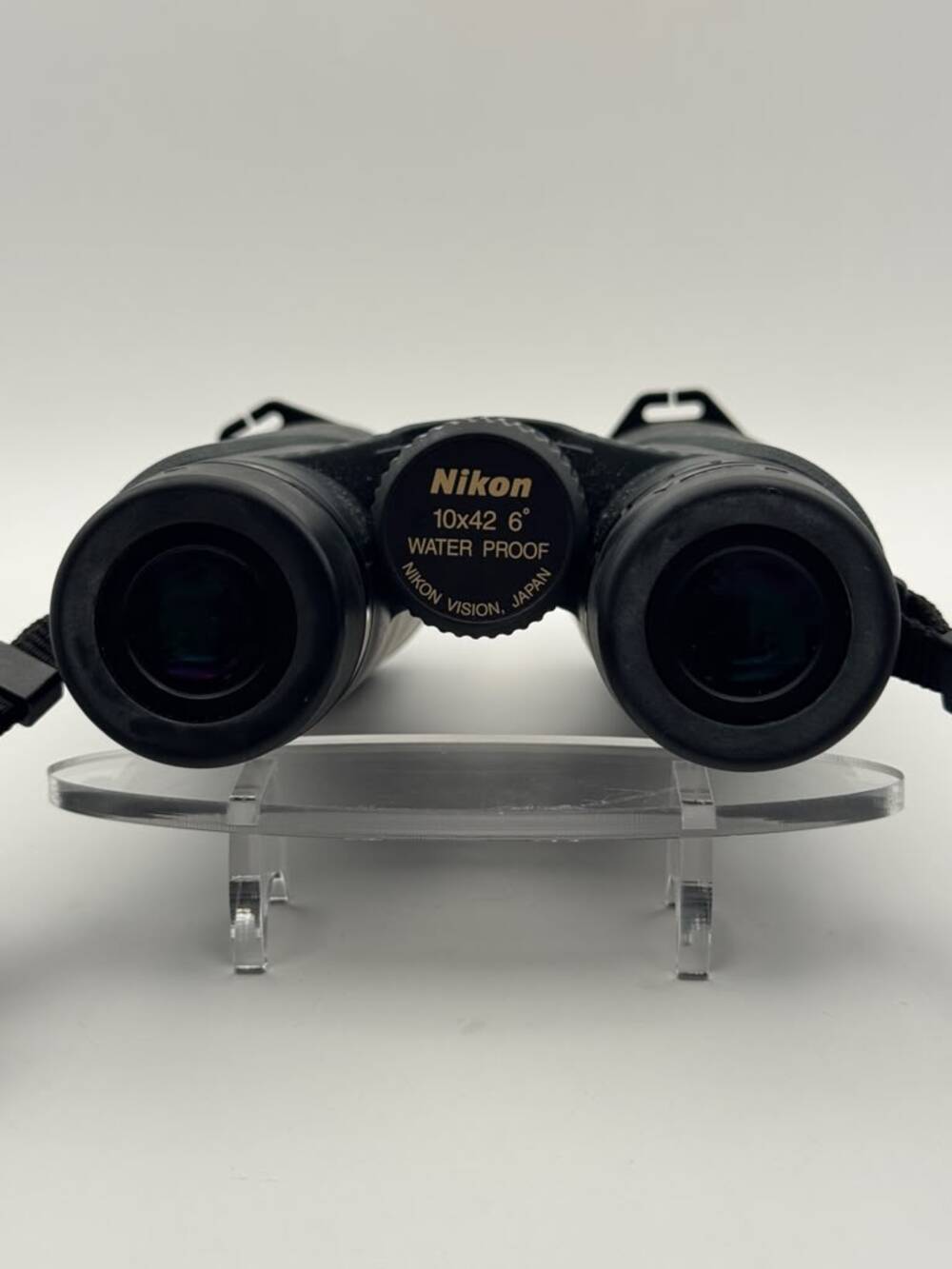 Nikon Monarch 10x42 Waterproof Binoculars 6° Field of View Case and Strap Used